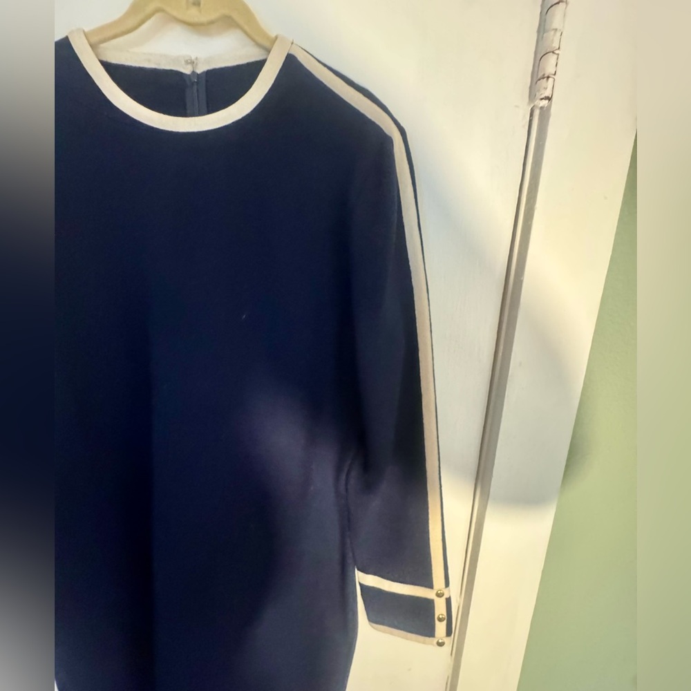 ST JOHN Navy Long Sleeve Dress with White Trim and Gold Button Detail - Picture 8 of 11